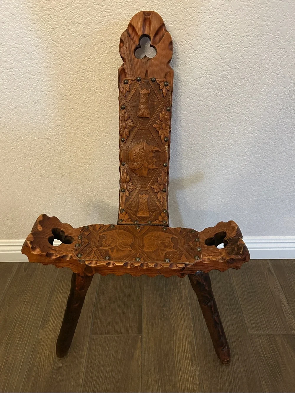 Spanish / Italian VTG Style Solid  Wood /Leather Ornate Tripod Birthing Chair